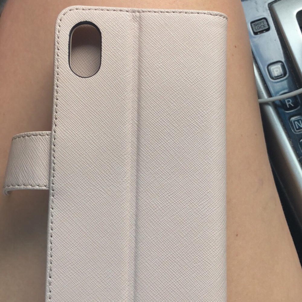 Micheal Kors Iphone X Wallet Case - Picture 3 of 3